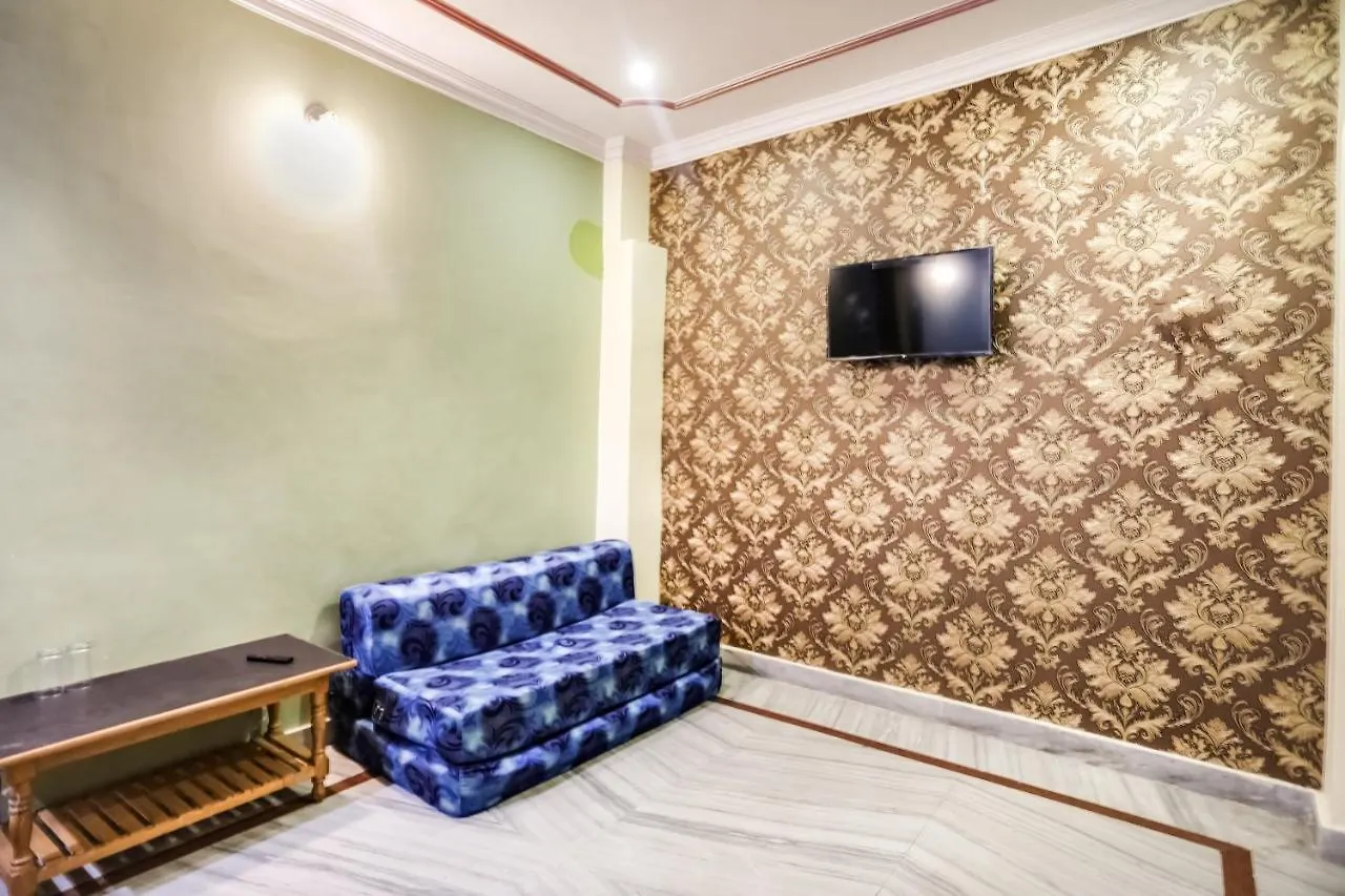 Spot On 45585 Hotel Aakash Ganga Βαρανάσι Ινδία