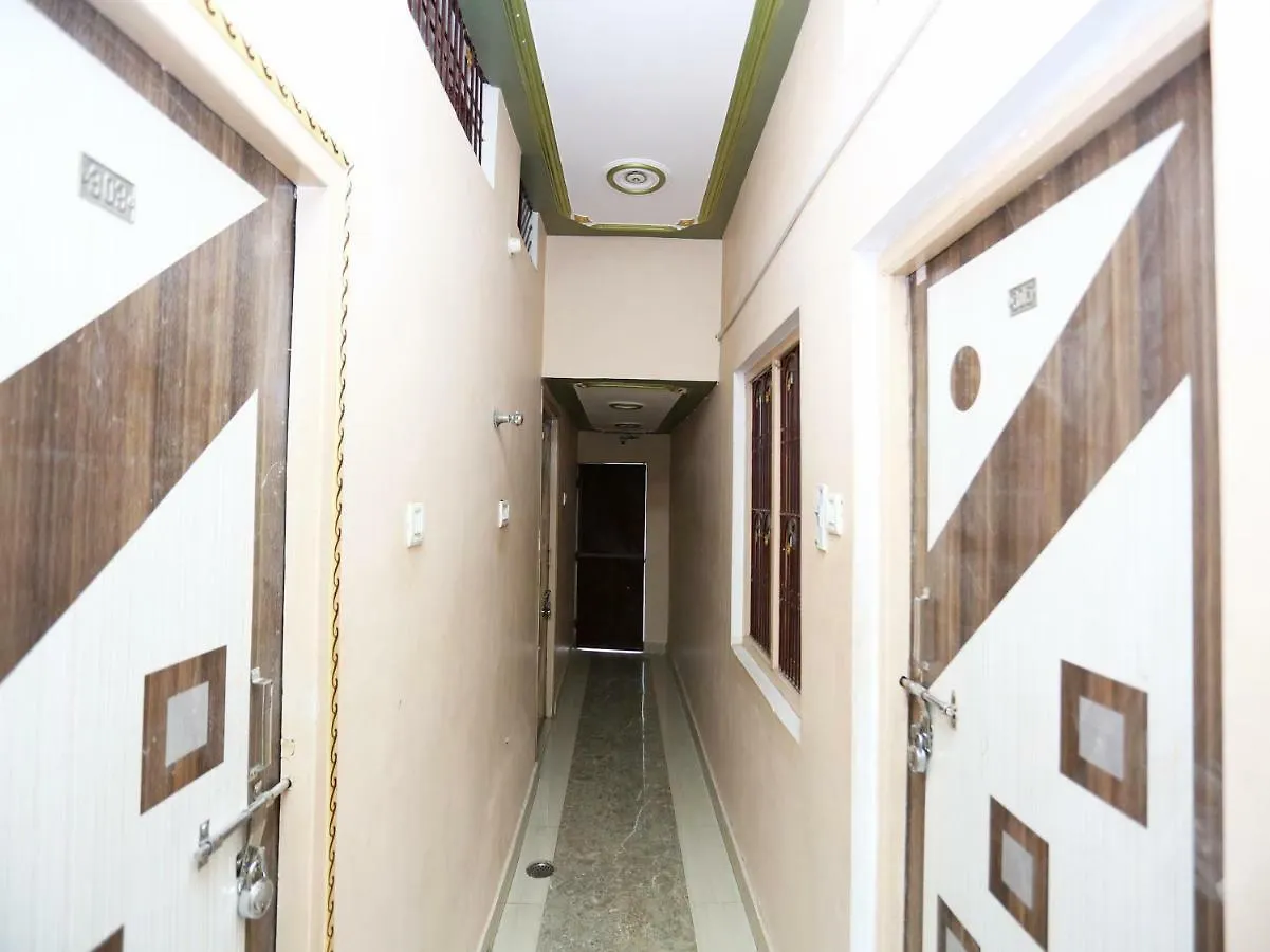 Spot On 45585 Hotel Aakash Ganga 바라나시 인도