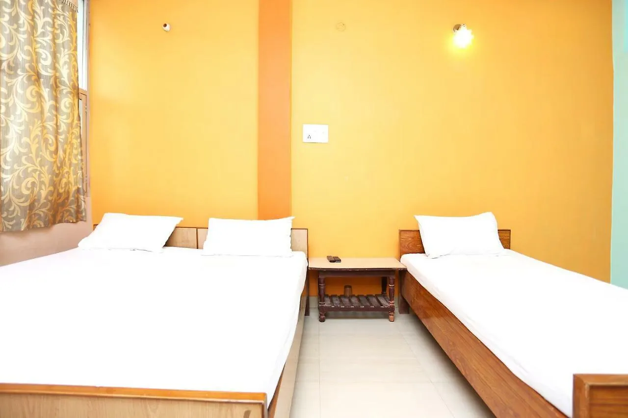 Spot On 45585 Hotel Aakash Ganga 바라나시 3*,
