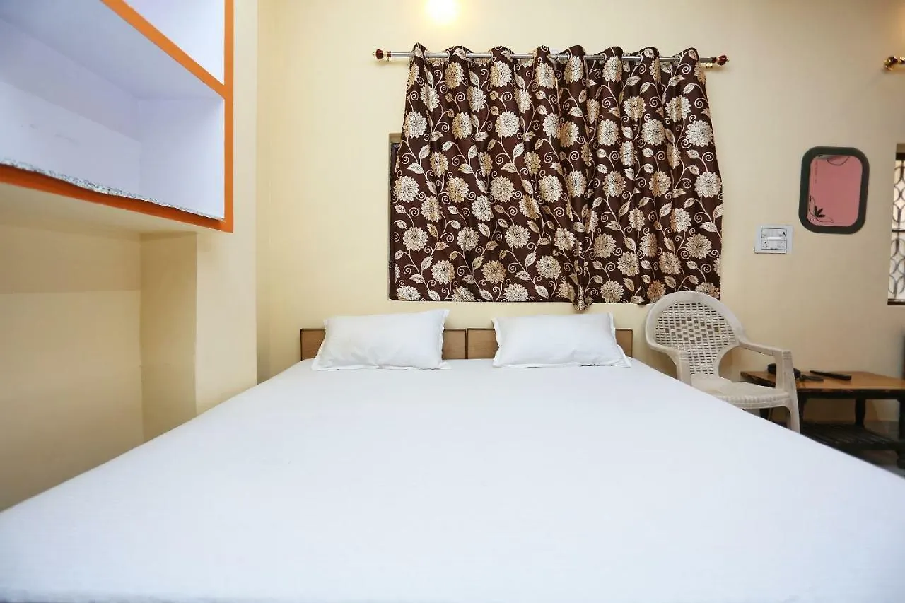 Spot On 45585 Hotel Aakash Ganga 바라나시