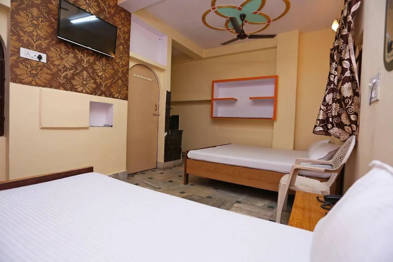 Spot On 45585 Hotel Aakash Ganga 바라나시