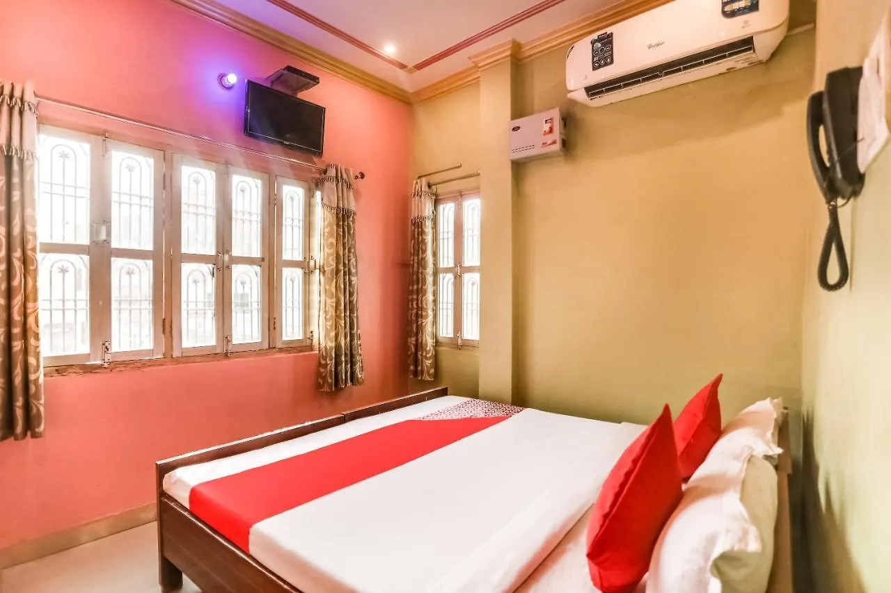 Spot On 45585 Hotel Aakash Ganga 바라나시